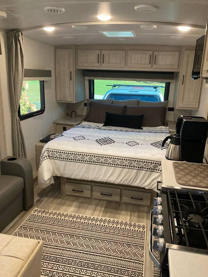 Used 2022 Forest River Flagstaff Micro Lite 21FBRS Travel Trailer