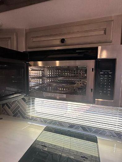 Used 2022 Keystone Montana 3781RL