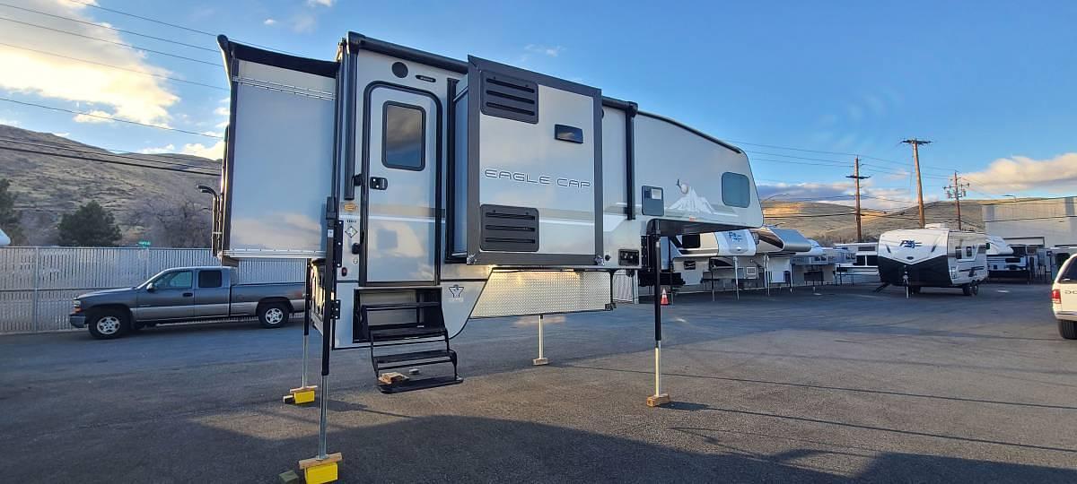 Used 2021 Adventurer Eagle Cap 1165