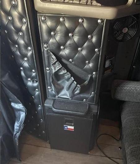 Used 2005 Kenworth W900L