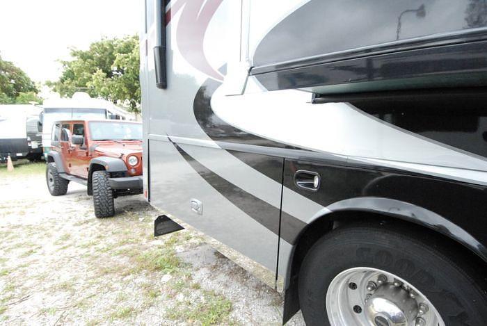 Used 2015 Winnebago Ellipse 42QD