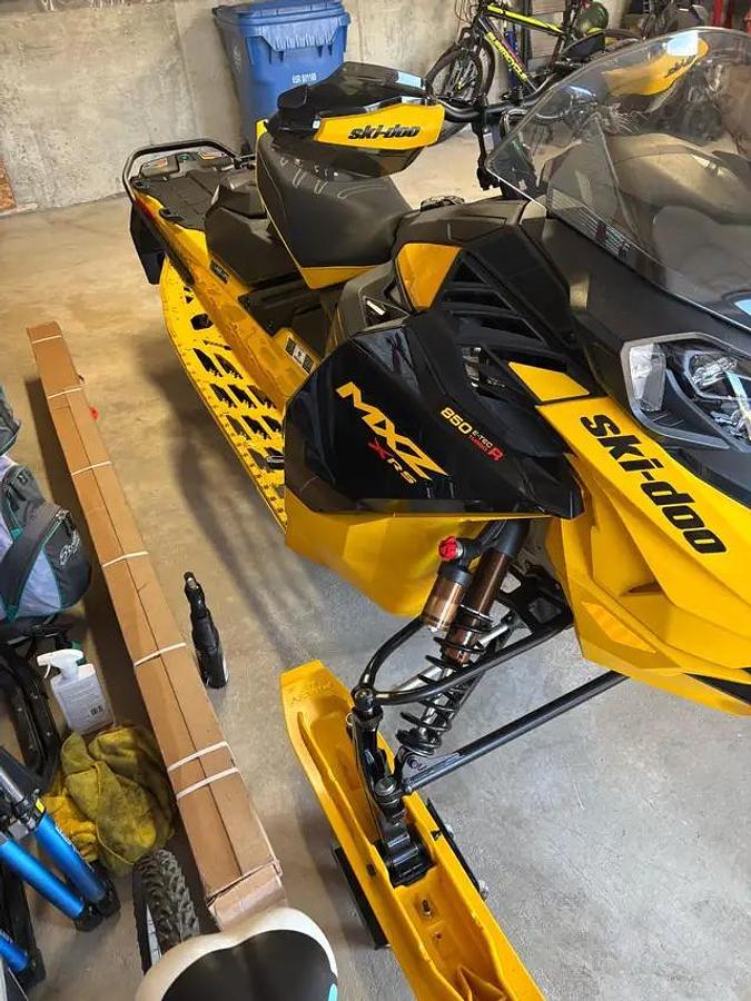 Used 2025 Ski Doo Mxz X-Rs
