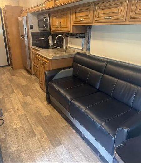 Used 2018 Thor Motor Coach Outlaw 37BG