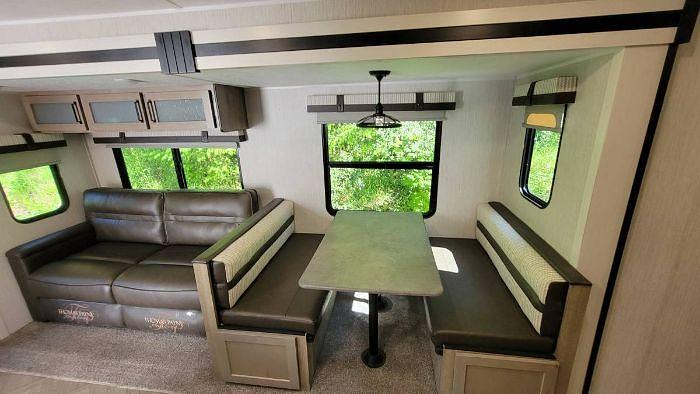 Used 2021 Palomino Puma 27RLSS