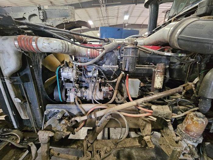 Used 1995 Peterbilt 379 Manure Spreader