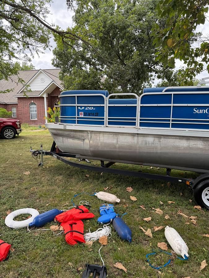 Used 2014 Sun Catcher G3 Pontoon – Yamaha 90 HP 4-Stroke – 500 Hours – Trolling Motor