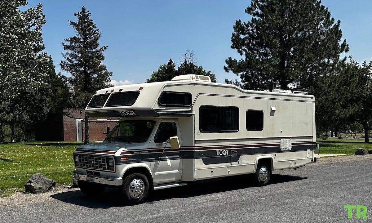 Used 1989 Motorhome on Ford E-350 Chassis