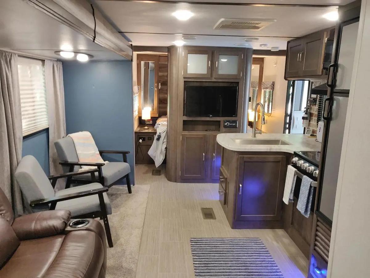 Used 2019 Keystone Passport Bunkhouse