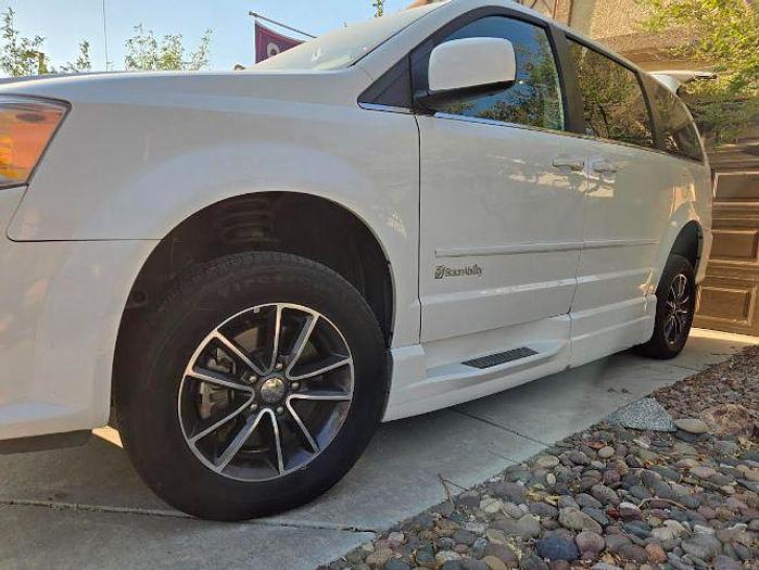Used 2017 Dodge Grand Caravan SXT Handicap Accessible Van
