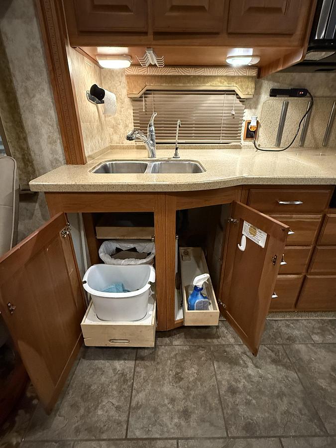 Used 2009 Winnebago Journey 39Z