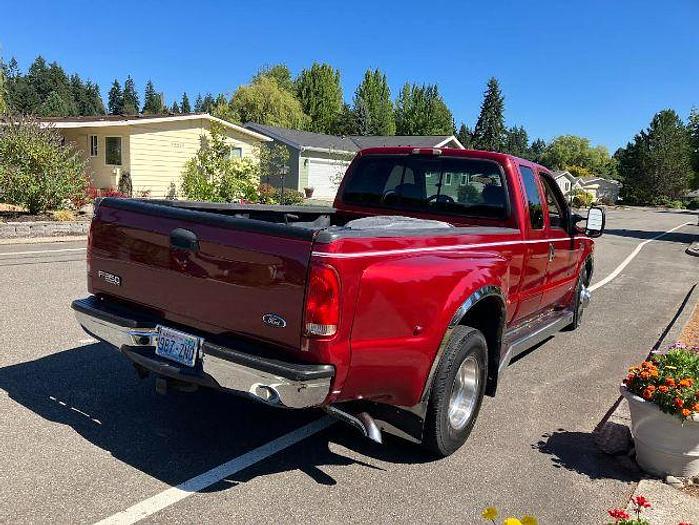 Used 2001 Ford Super Duty F-350 DRW Lariat