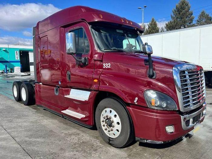 Used 2018 Freightliner Cascadia 125