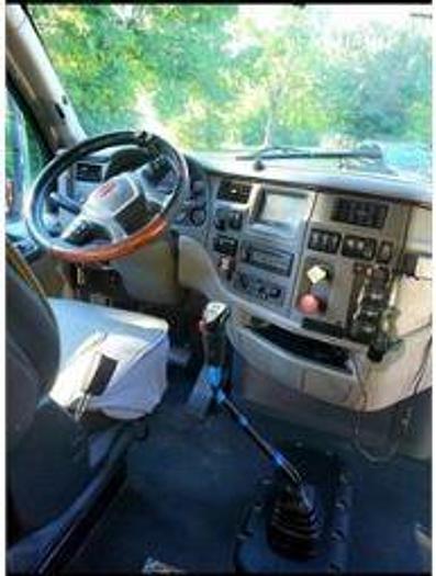 Used 2014 Peterbilt 587