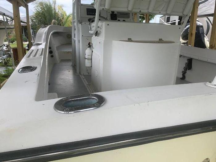 Used 1989 Larson Center Console Powerboat