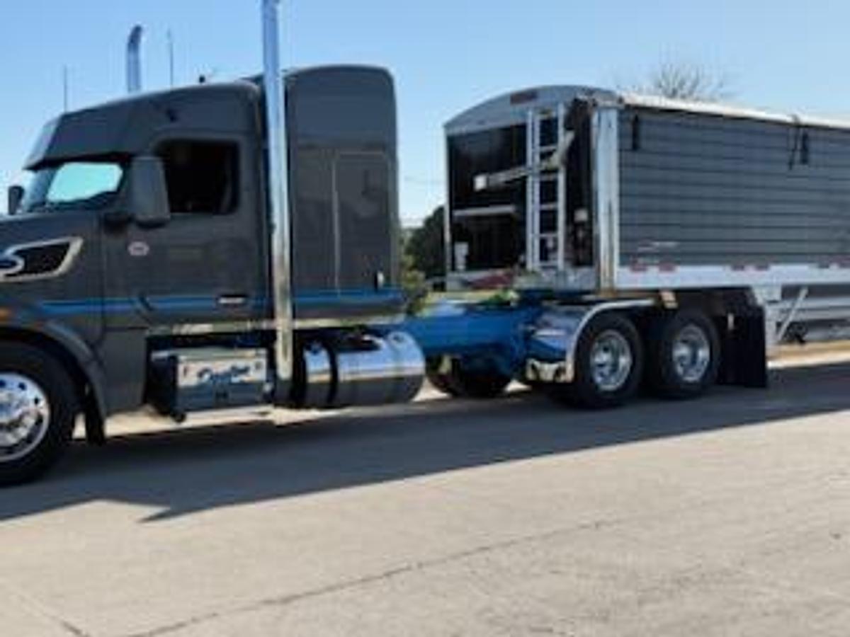 Used 2026 Peterbilt 567 Sleeper Semi Truck