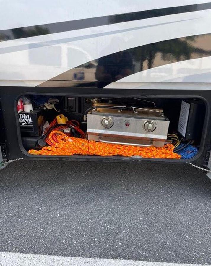 Used 2022 Tiffin Motorhomes Wayfarer 25RW Class C Motorhome