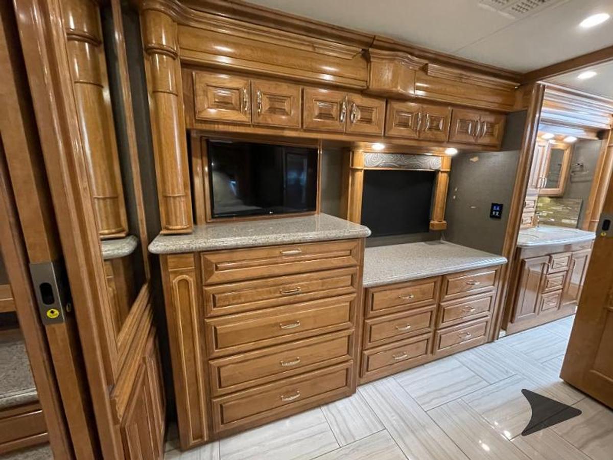 Used 2017 American Coach American Revolution 42P Class A Motorhome