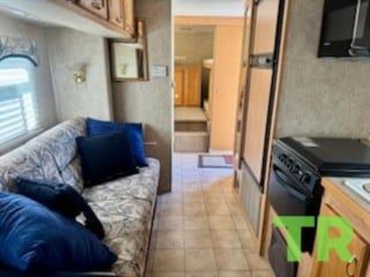 Used 2005 E-Z Frontier Travel Trailer