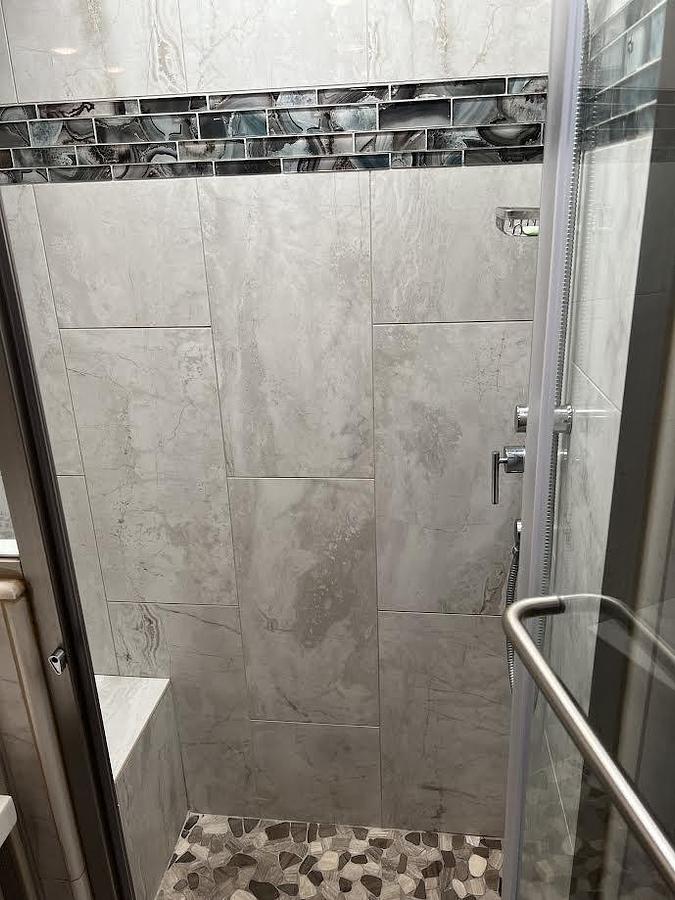 Used 2022 Fleetwood Discovery LXE 40M Class A Motorhome