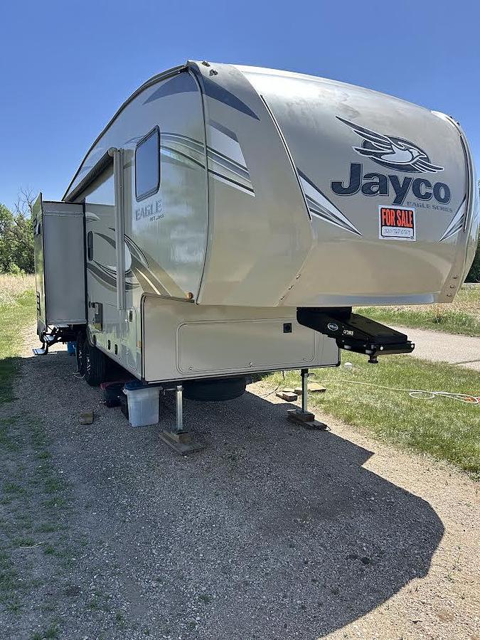 Used 2019 Jayco Eagle HT 24.5CKTS Fifth Wheel