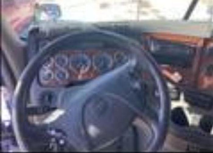 Used 2009 Freightliner Cascadia 125