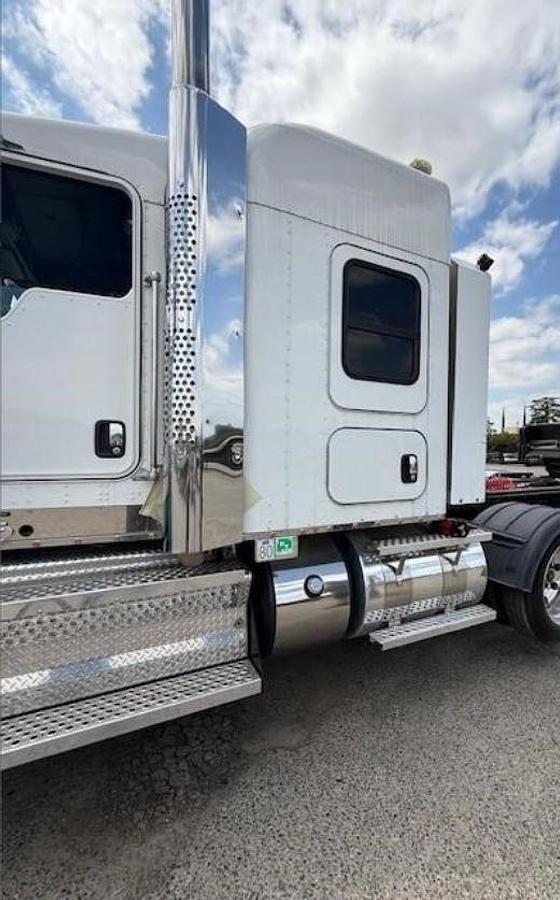 Used 2019 KENWORTH T800