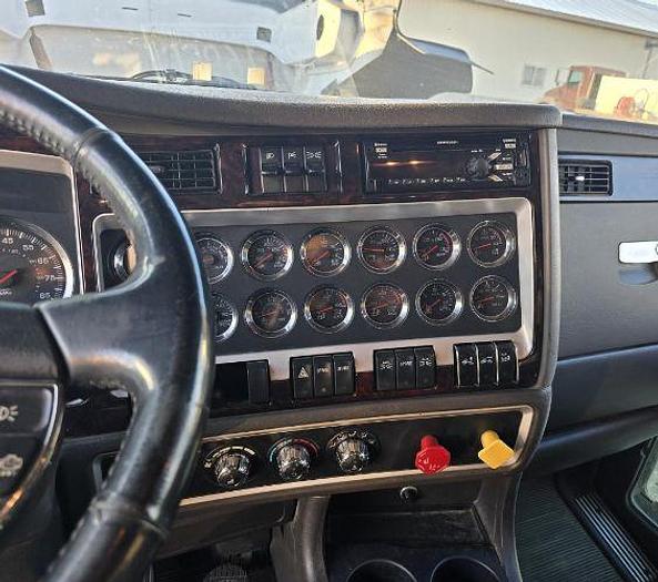 Used 2017 KENWORTH W900L