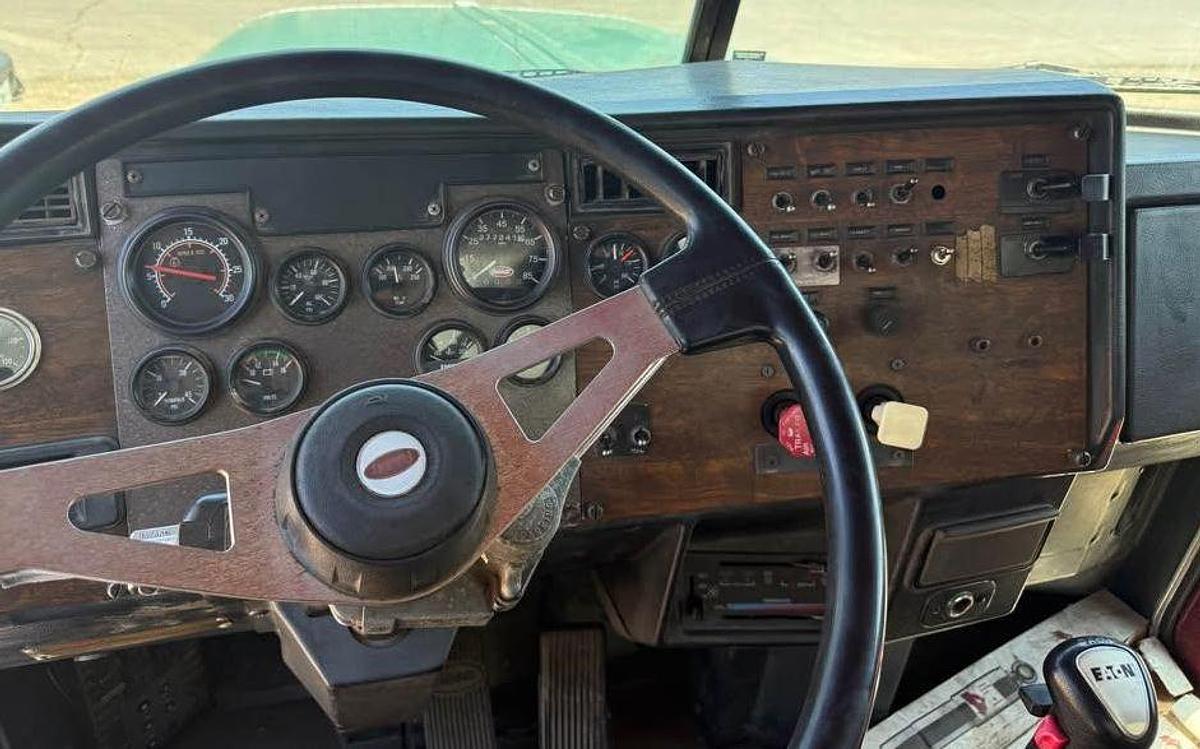 Used 1994 Peterbilt 378 Commercial Truck