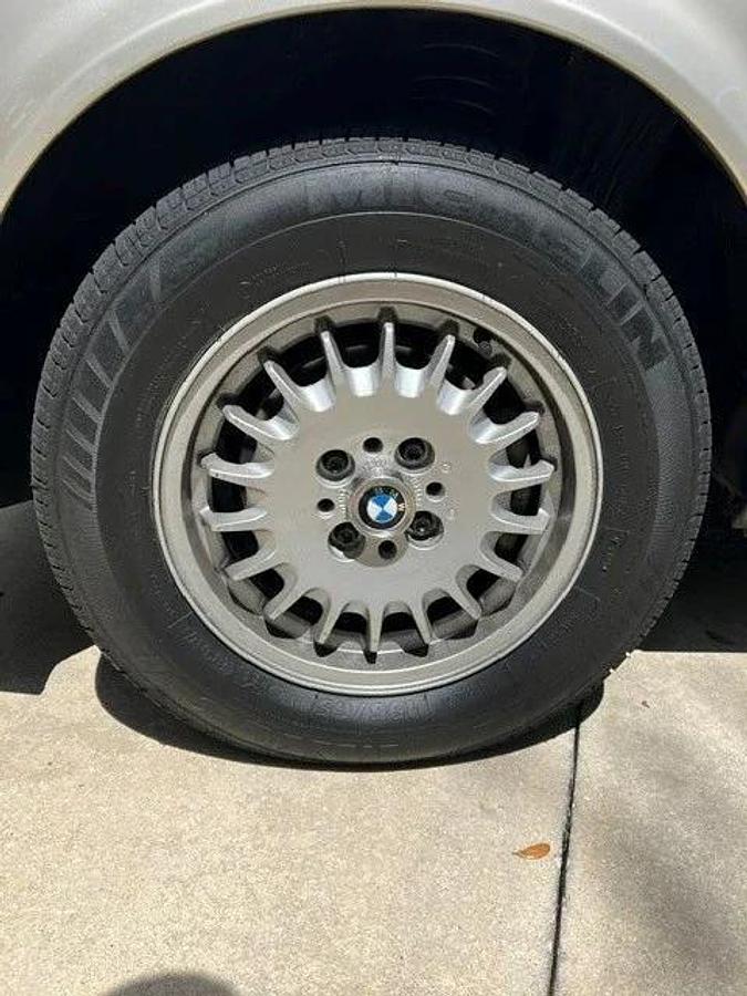 Used 1990 BMW 325i Sedan