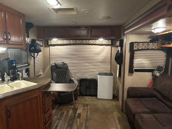 Used 2015 StarCraft Autumn Ridge