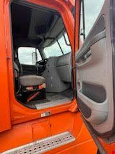 Used 2012 Freightliner Columbia 120