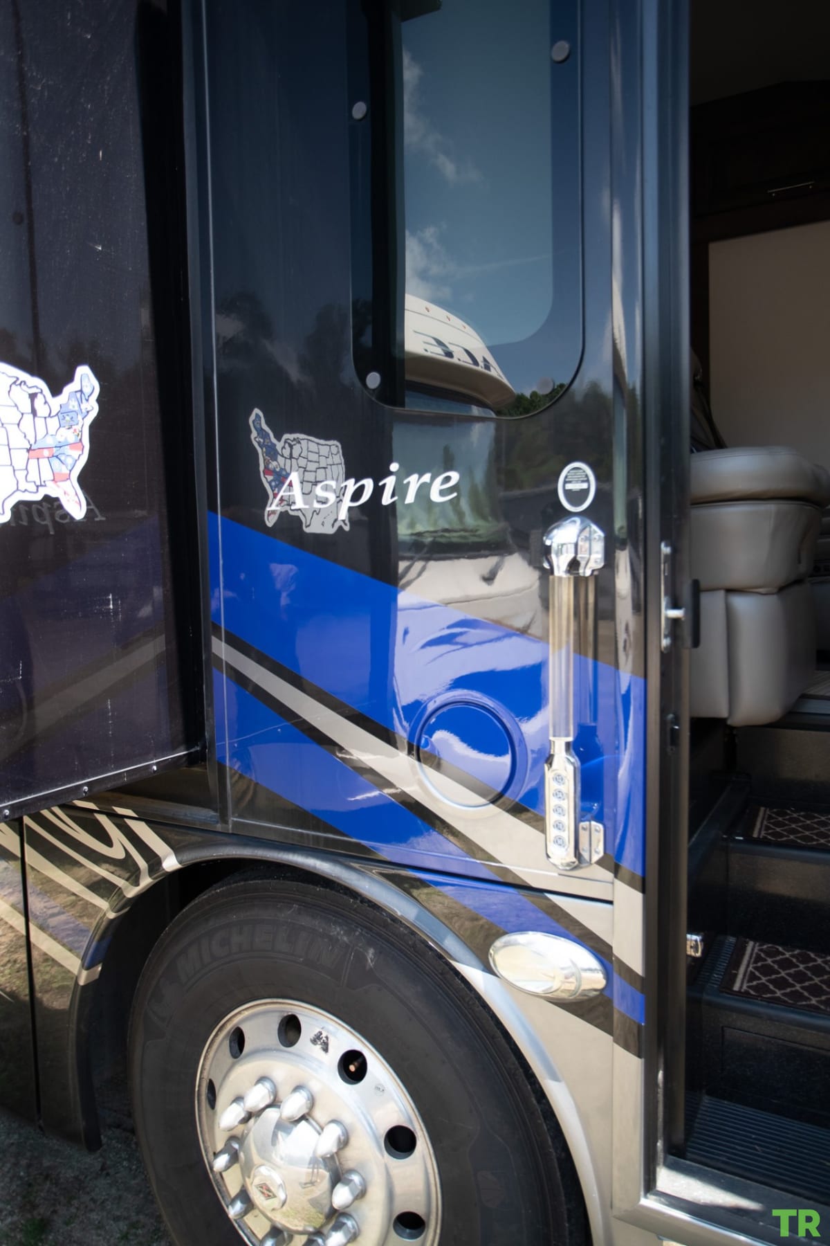 Used 2020 Entegra Aspire 44R | 450 HP Cummins Diesel | Bath & Half | Luxury Coach | Only 16,000 Miles