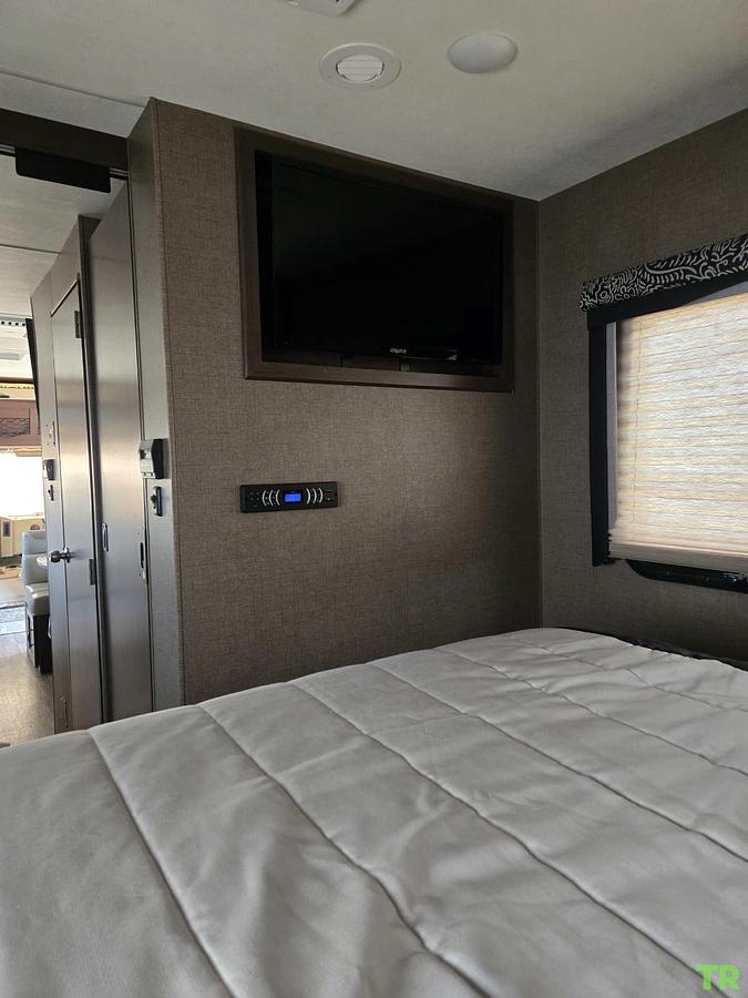 Used 2018 Thor Motor Coach A.C.E. 30.4