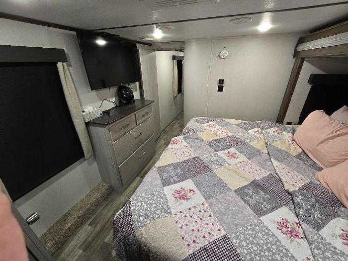 Used 2020 Keystone Montana 385BR