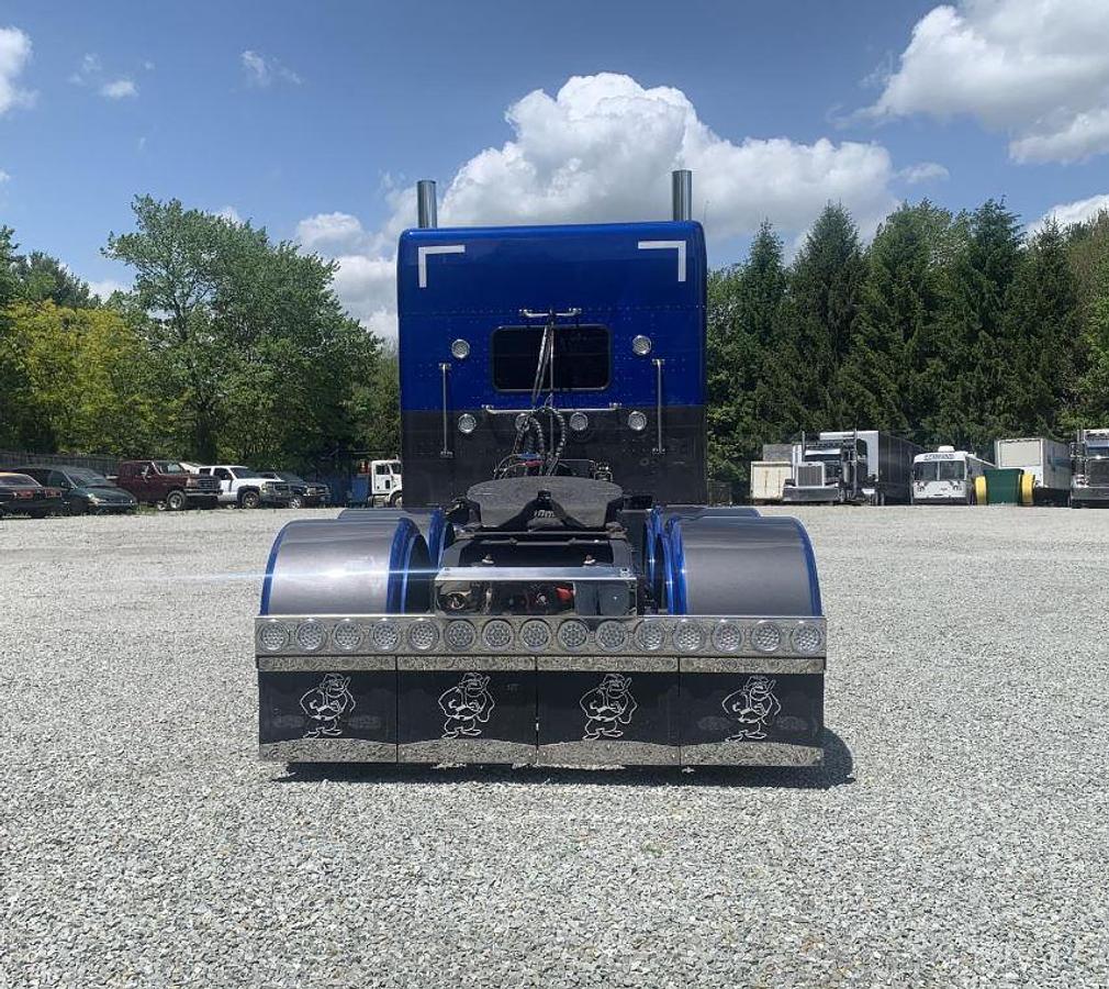 Used 2019 PETERBILT 389