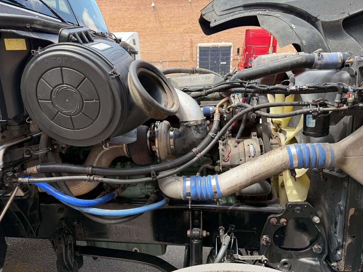 Used 2008 Freightliner Coronado 122SD