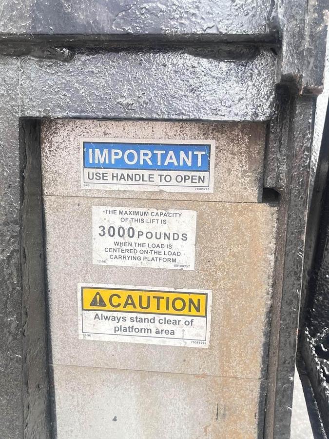 Used 2013 Hino 338 Box Truck