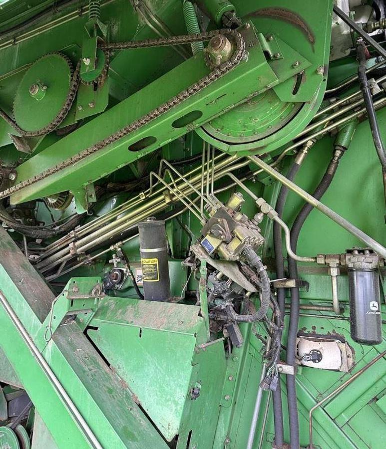 Used 1998 John Deere 9610 Combine