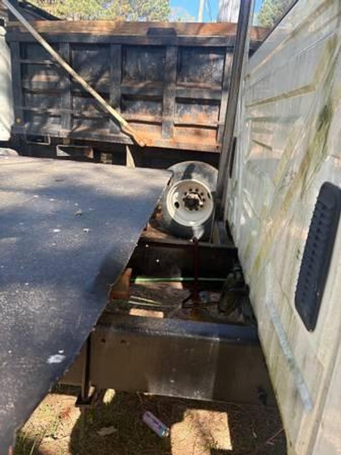 Used 2004 International 4200