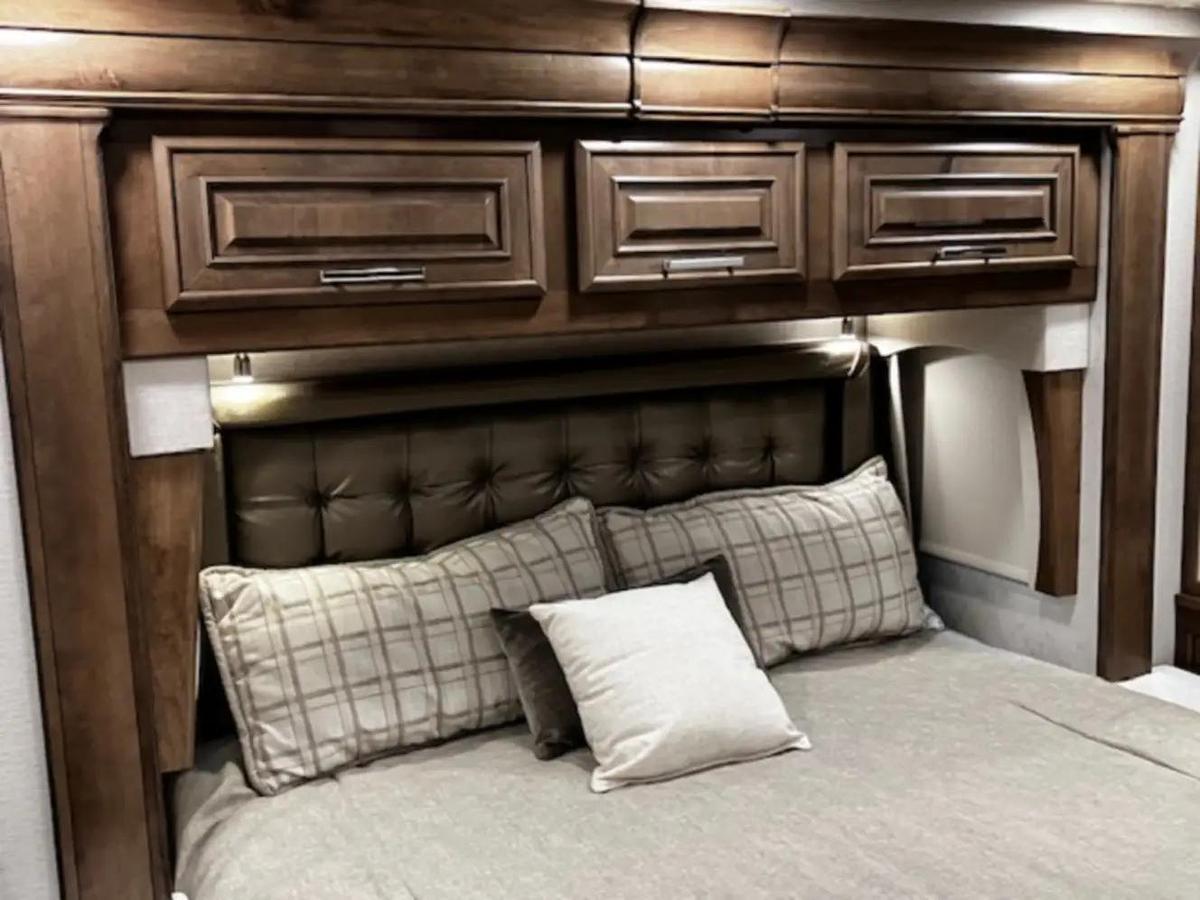 Used 2022 Entegra Anthem 44W Class A Motorhome