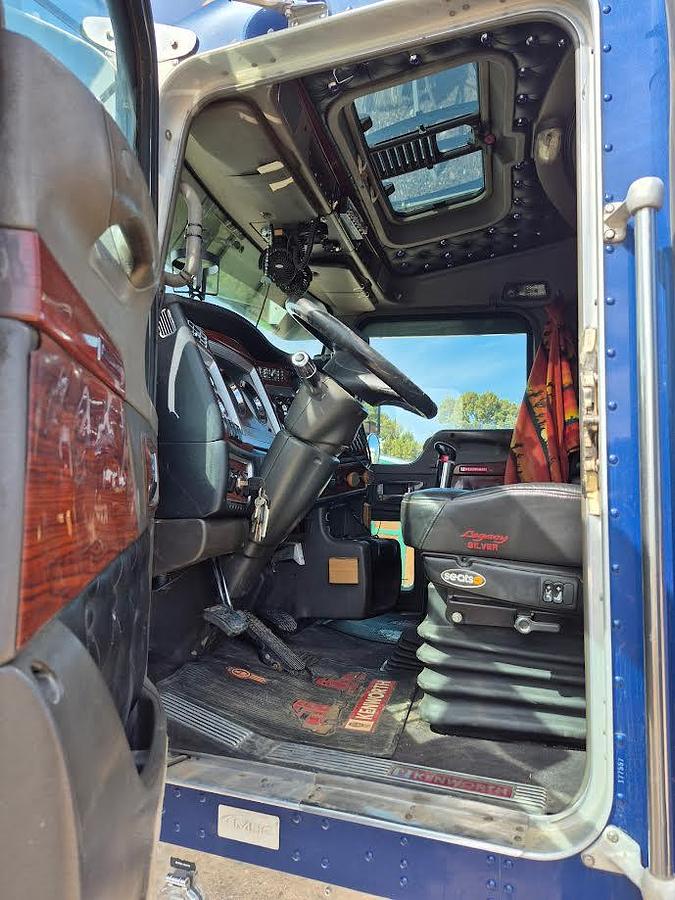 Used 2007 Kenworth W900L