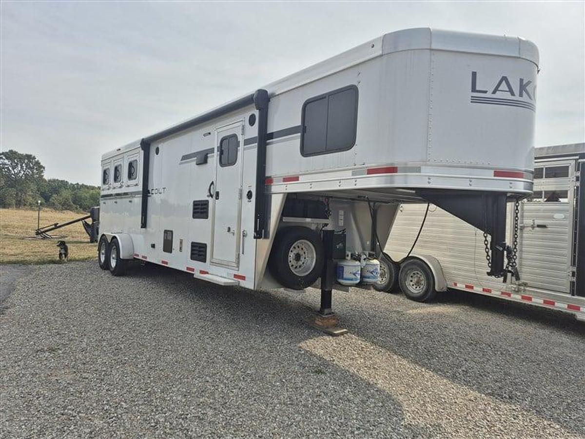 Used 2024 Lakota Colt 3 Horse Trailer