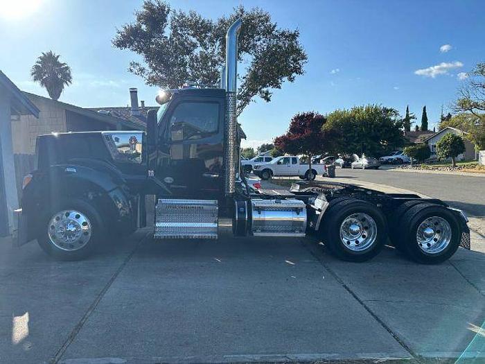Used 2021 KENWORTH W990