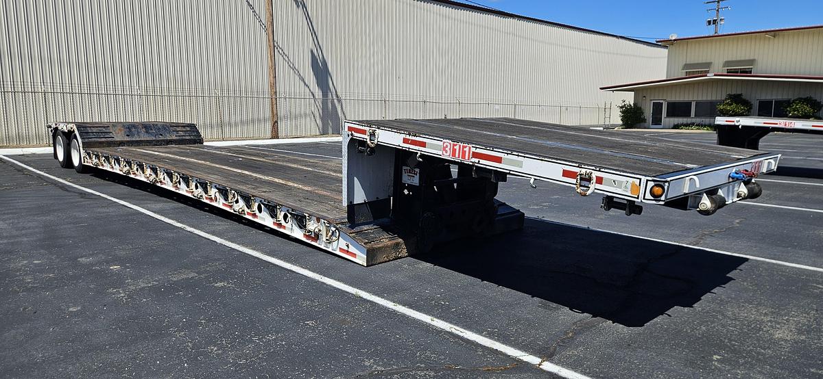 Used 2007 Fontaine 48' x 102" Removable Gooseneck Double Drop Lowbed