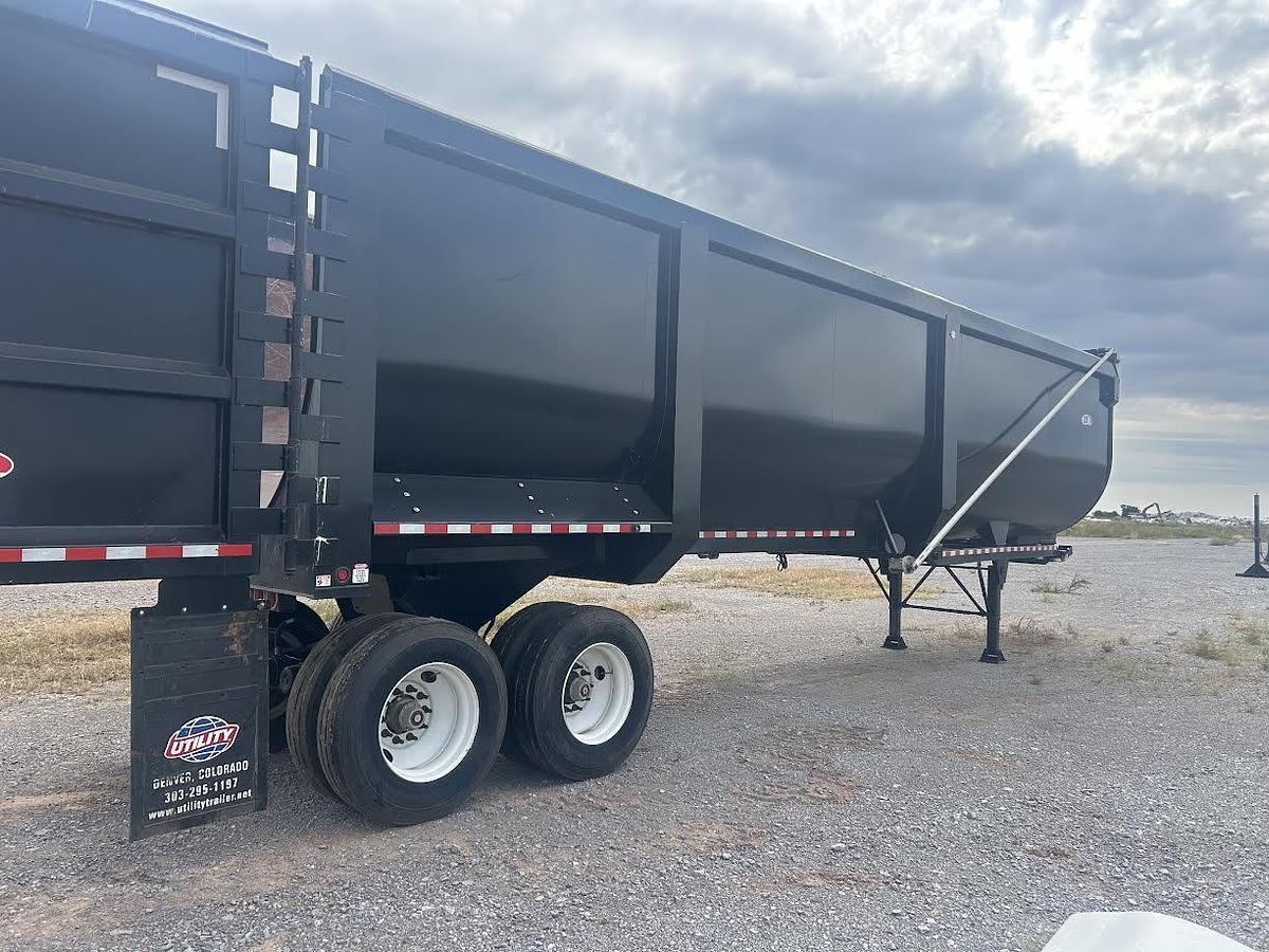 Used 2024 Manac TL SE End Dump Trailer