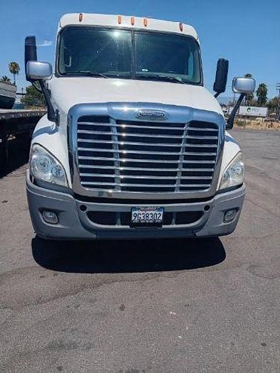 Used 2013 Freightliner Cascadia 125