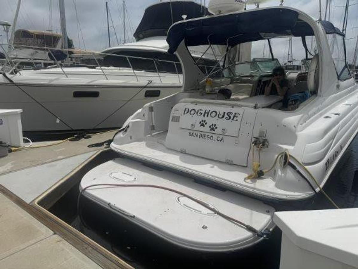 Used 2005 Larson 370 Cabrio