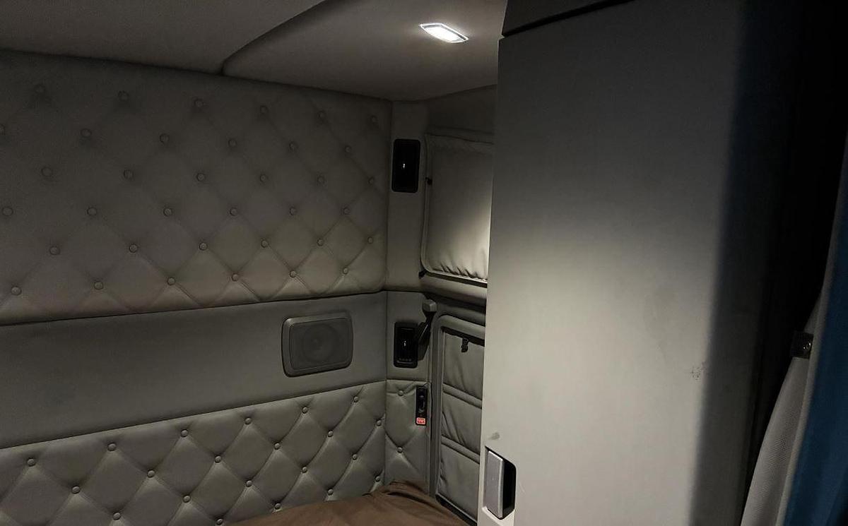 Used 2020 Kenworth T680