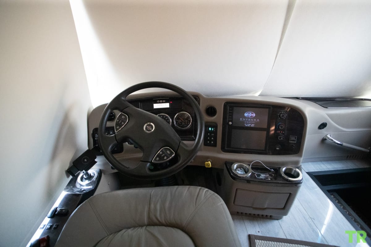 Used 2020 Entegra Aspire 44R | 450 HP Cummins Diesel | Bath & Half | Luxury Coach | Only 16,000 Miles