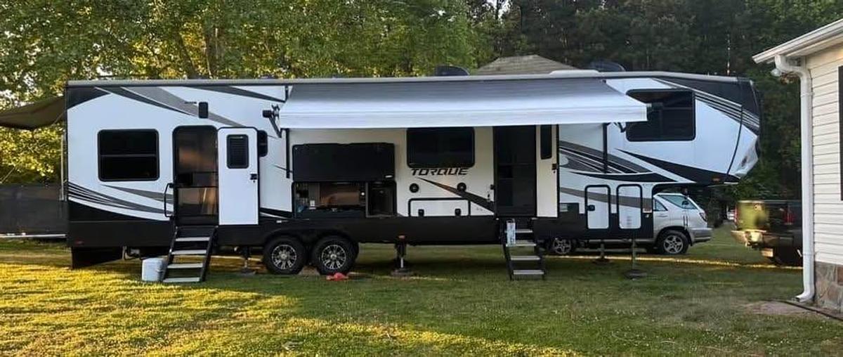 Used 2020 Heartland Torque 371 Toy Hauler Fifth Wheel